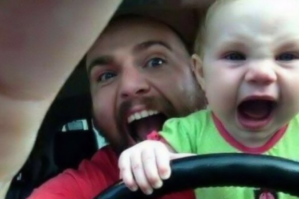 Quando il papà fa il babysitter...