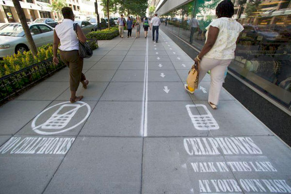 La corsia per gli smartphone addicted