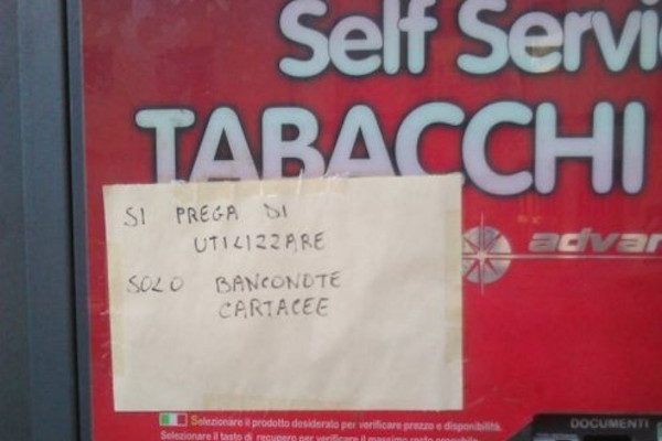 Solo banconote cartacee!