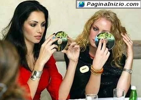 Ogni oggetto è buono per specchiarsi
