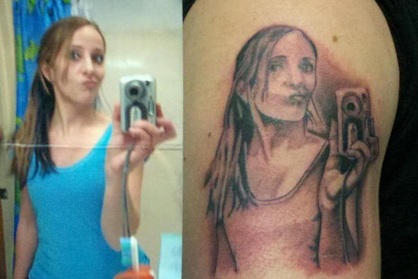 Selfie tatuaggio