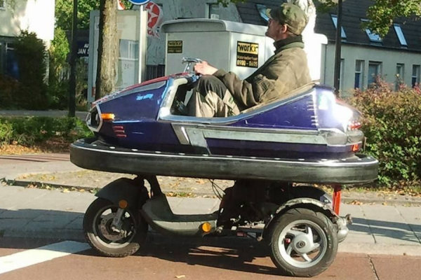 La moto scontro