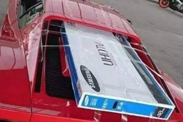 Trasporti eccezionali sulla Ferrari
