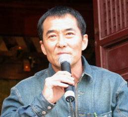 Qingxiang Wang
