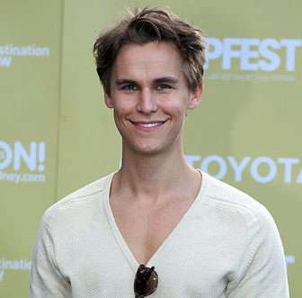 Rhys Wakefield