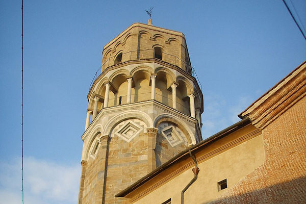 La 2 torre pendente  il campanile di San Nicola