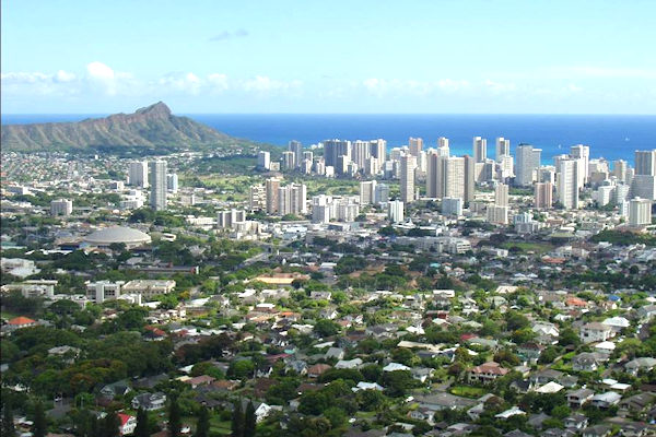 Honolulu (Hawaii) possiede la maggior distanza dal centro urbano pi vicino