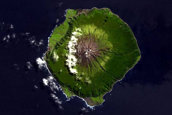 L'isola pi remota inquadrata dall'alto