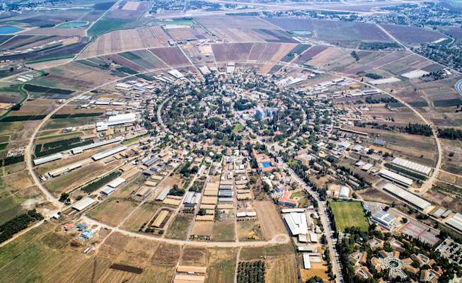 La maggior parte dei Kibbutz è situata in Israele, scopriamo origini e usanze di queste comunità agricole