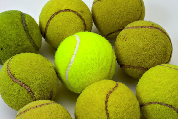 Perché le palline da tennis sono pelose?
