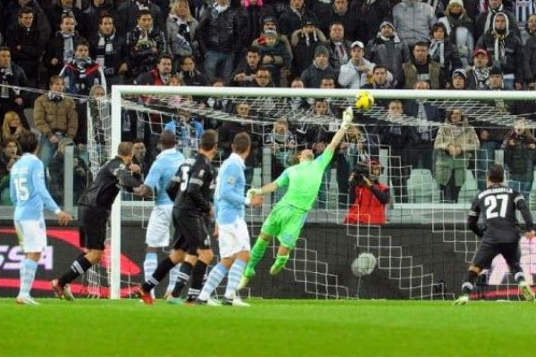 Il portiere ha la maglia diversa per essere facilmente riconosciuto