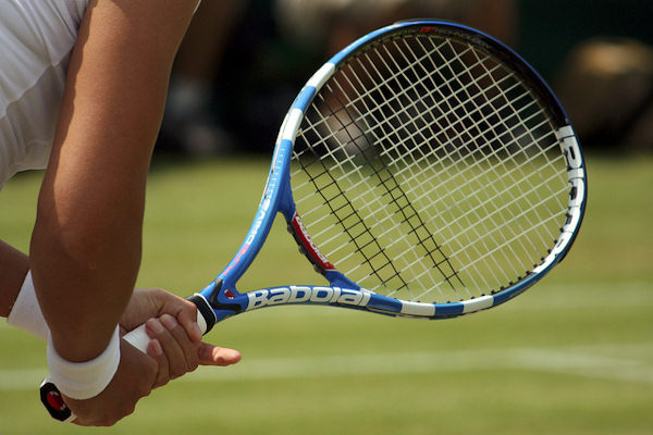 La racchetta da tennis non ha un peso specifico, ma ideale