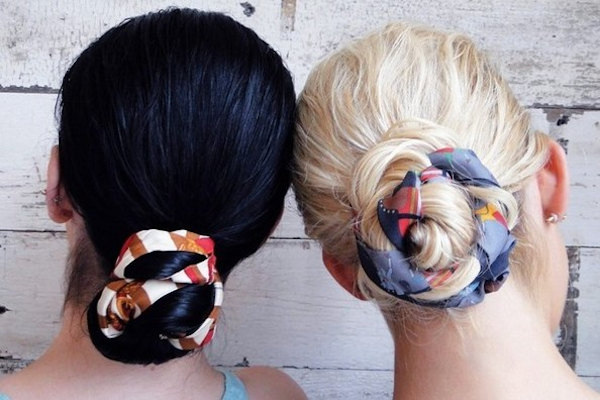 Chignon con foulard intrecciato