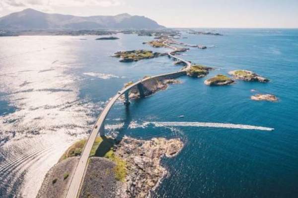Atlantic Ocean Road in Norvegia