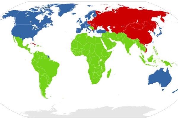 Primo mondo (azzurro), secondo mondo (rosso) e terzo mondo (verde) nel 1975