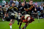 Scozzesi corrono con il kilt