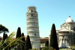 La 1 torre pendente  quella del Duomo di Pisa